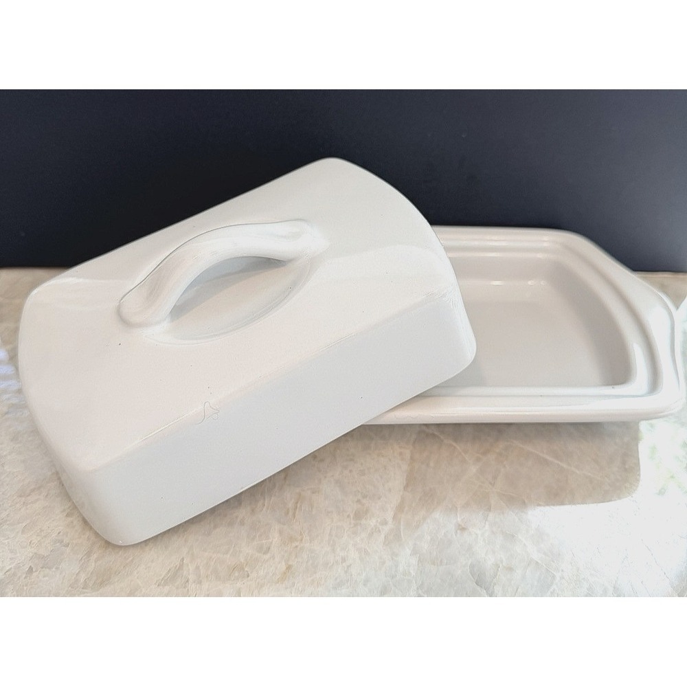 Chantal Full Size Ceramic Covered Butter Dish White 7.5 In New Old Stock